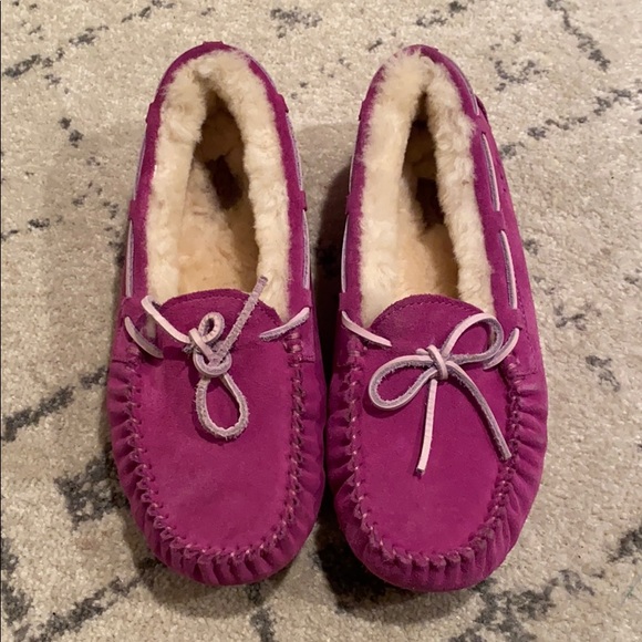 pink ugg moccasins